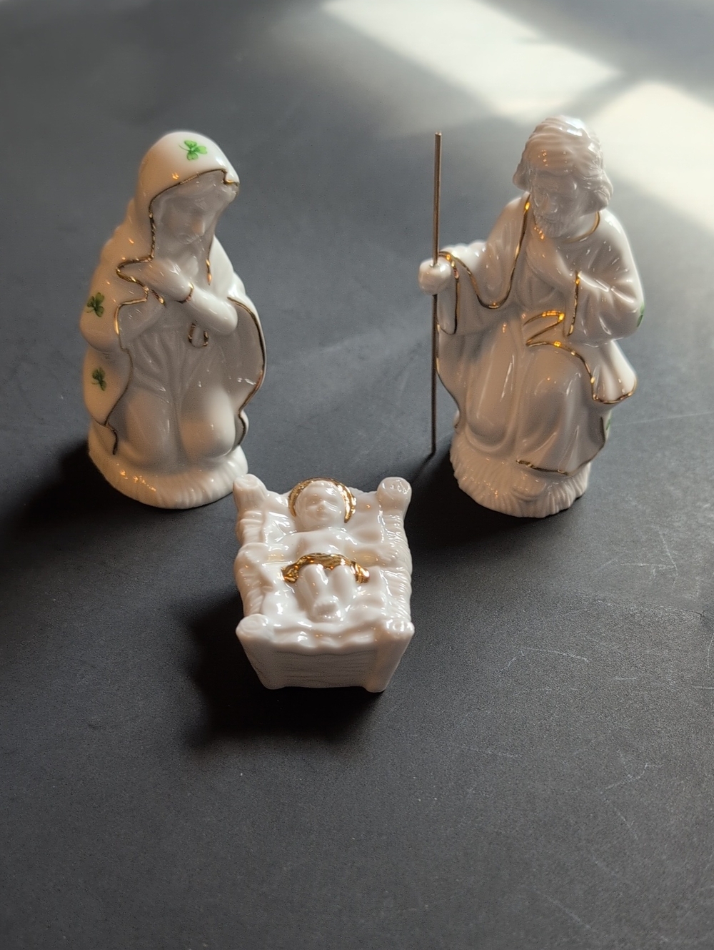Lefton China 3 Piece Shamrock  Nativity Set